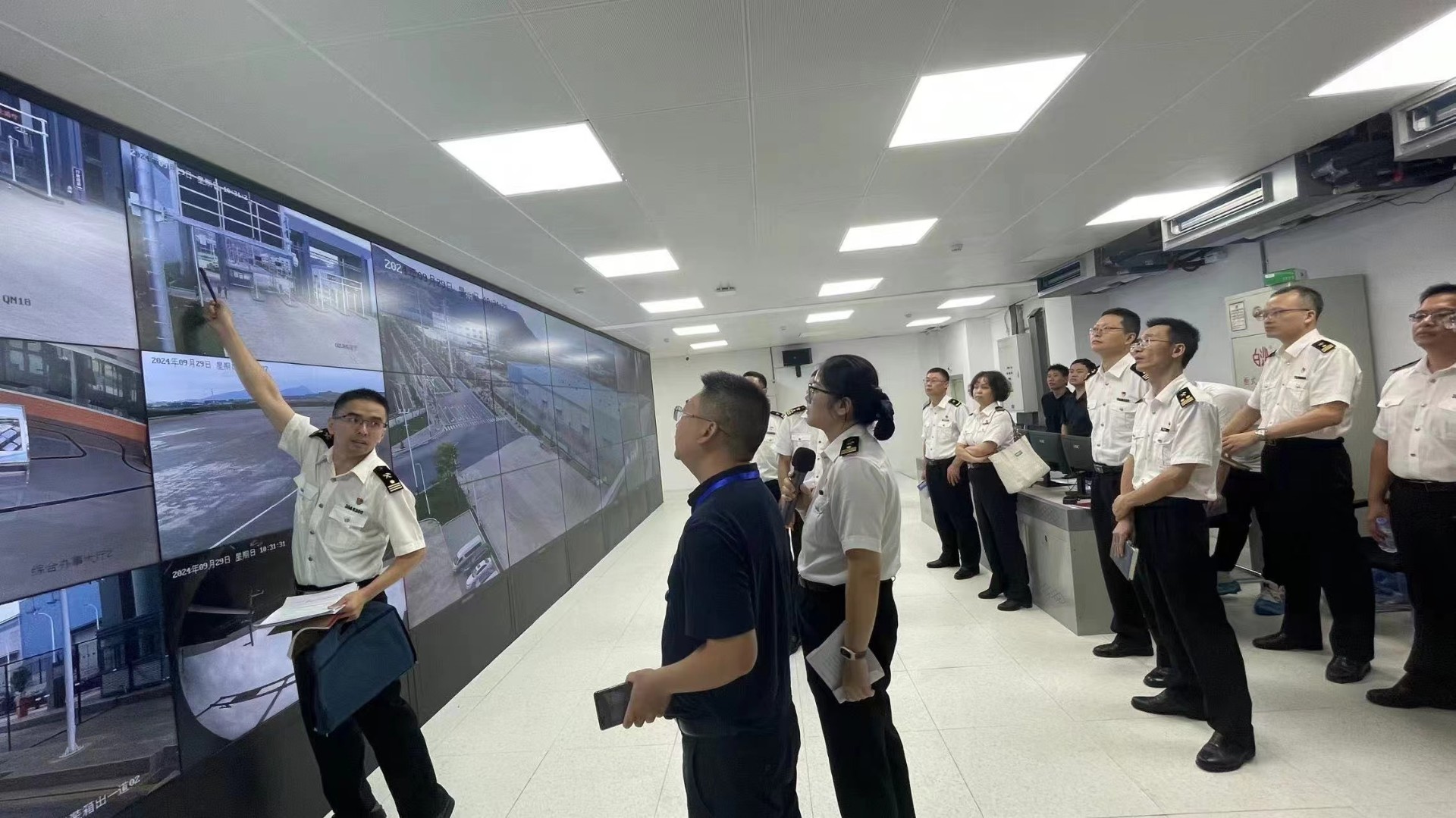 福州海關相關領導深入寧德保稅物流中心（B保）項目調研，蔡慧銘拍攝3.jpg